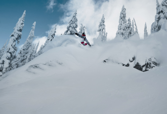 加拿大男子在滑雪度假村出意外：遇到危险如何自救