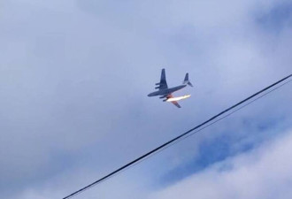 视频曝光！俄运输机引擎著火坠毁 传机上15人罹难