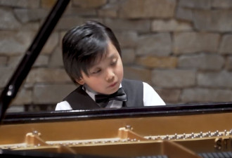 9岁华裔男孩：记2030位圆周率，5岁获钢琴国际奖