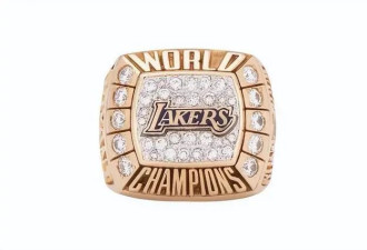 科比的NBA总冠军戒指被其父拍卖，引发争议