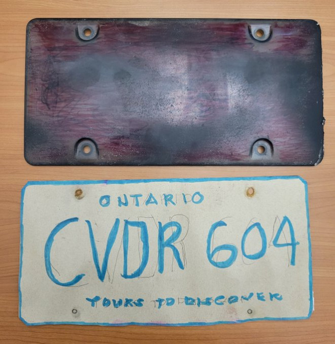 A badly drawn Ontario license plate