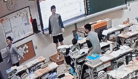 地震秒抱身障同学一起逃！陆高中生获5千RMB奖金