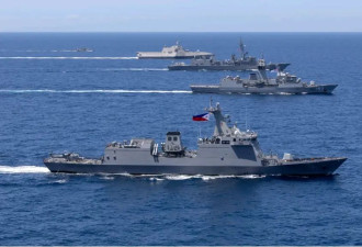 菲：四国南海演习遭两艘中国舰艇冷眼旁观