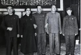 文革中毛泽东和江青之间是什么关系