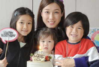 钟嘉欣在加拿大庆40岁生日 怀抱3个儿女似姐姐