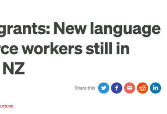 中国移民工不会英语 “新规在逼我们负债回国”