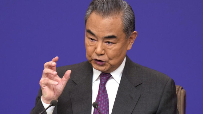 中国对伊朗打击以色列表示"深切关注”