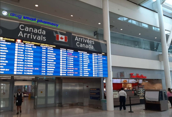 加拿大开门迎客，结果更多人留下申请难民，比例异常高