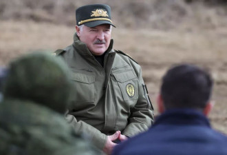 白俄总统卢卡申科：我抱过一枚战略核弹头