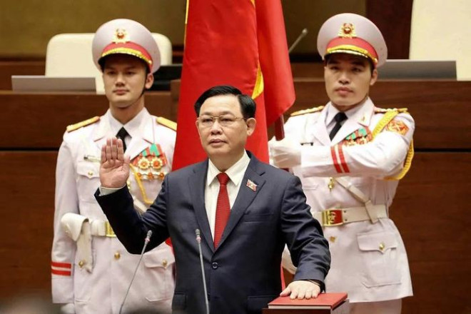 越南又一位国家领导人,被基建腐败“绊倒”_手机新浪网
