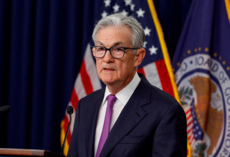 美国通膨率居高不下 Fed主席鲍尔态度转“鹰派”