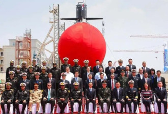巴基斯坦从中国订购的首艘潜艇“汉果”号下水