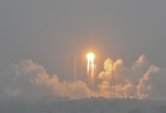 中国火箭将巴基斯坦月球卫星送入太空