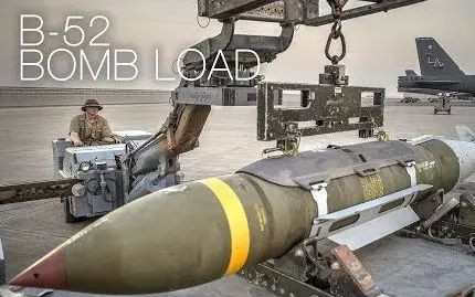 美国JDAM-ER精确制导炸弹对比俄罗斯UMPK滑翔炸弹，美国JDAM精确制导炸弹竟是电子垃圾，联合制导攻击武器JDAM,联合直接攻击炸弹,联合直接攻击弹药增程_哔哩哔哩_bilibili