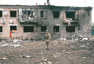 俄进军重镇哈尔科夫 乌克兰陷入内忧外患