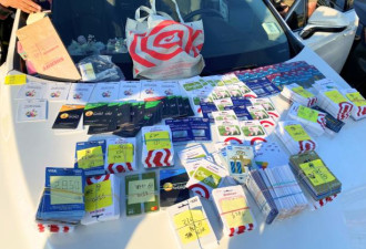 两名中国公民涉嫌在南加盗卡!携800张礼品卡被捕