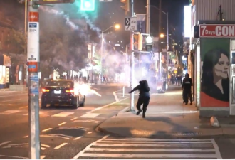 混乱！多伦多街头几十人狂奔 爆炸声频频！路人和汽车也成目标