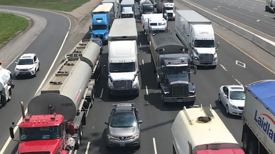 Backed up traffic on Highway 401 through Cambridge due to a crash on May 22, 2024. (Dave Pettitt/CTV Kitchener)