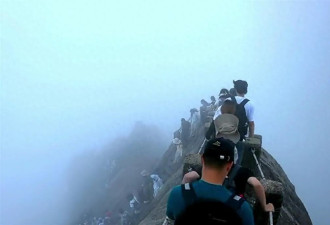 黄山飞来石景点遭雷击，13名游客受伤
