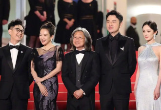 章子怡夸杨幂"拍戏认真",却把杨幂的“尴尬”...