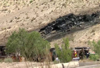 美国一军机在新墨西哥州机场附近坠毁,飞行员送医