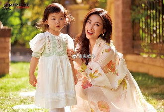 朱珠六一带女儿拍杂志，母女梨涡笑