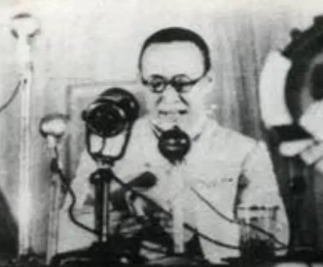 蒋介石八位虎将7人去了台湾,只有一人没去,他_无忧资讯