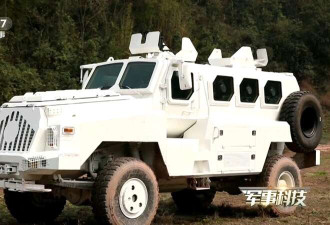 “中械军”:刚赶走法军 非洲国家迎大批中国战车