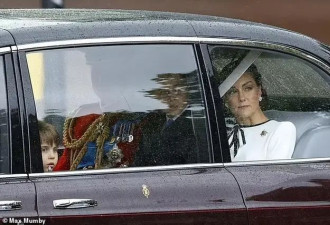 凯特王妃穿白衣现身!棱角分明表情严肃