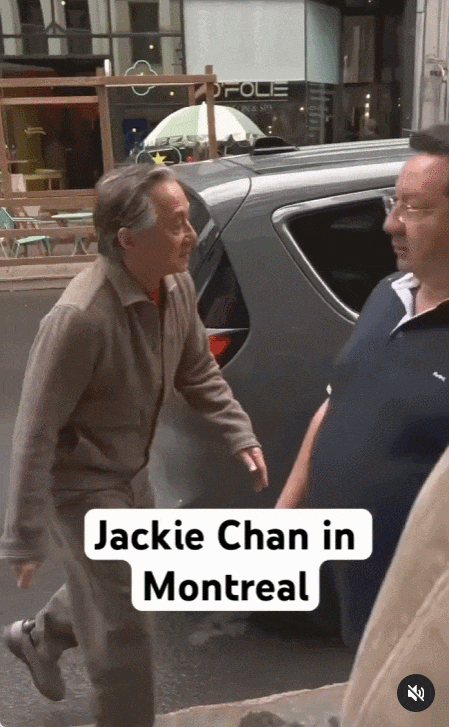 70岁华人巨星满头白发现身加拿大街头！网友感叹：岁月不饶人
