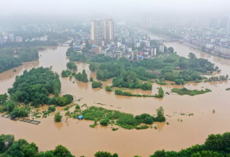 中国南方暴雨引发洪灾，至少九人死亡