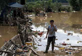华南极端暴雨：广东梅州万人疏散 至少47死 损失58亿…