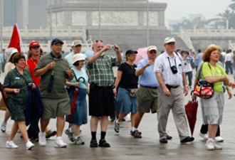 做了这动作，外籍游客遭中国警方拘留