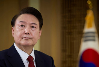 韩国超80万人要求弹劾总统 国会网站一度瘫痪