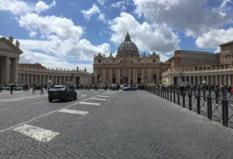 梵蒂冈之旅：在神圣与艺术的长廊中穿行