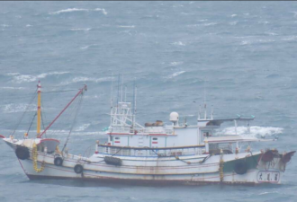 中共金门外海扣押台湾渔船 双方数艇对峙