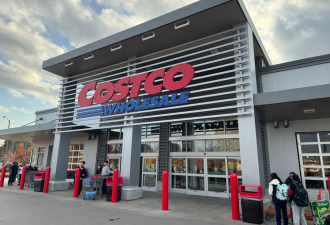 全网吵翻！Costco顾客结账时被扣下购物车，遭店员当场赶出！