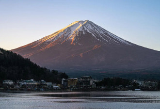 58岁中国籍男子登富士山死亡,自称身体不适后...