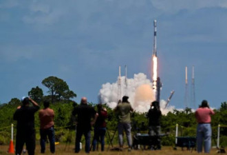 7年来第一次！SpaceX“猎鹰9号”空中解体