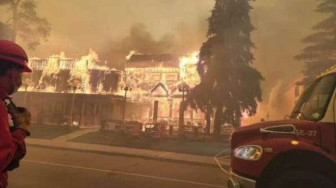 The Maligne Lodge hotel in Jasper, Alta. on fire on Wednesday, July 24, 2024.