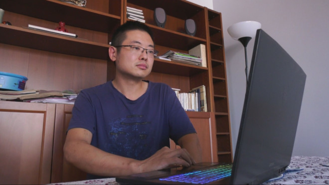 Weiyang Sun says he was robbed while trying to re-sell his laptop to a potential buyer in Laval. (CTV News) 