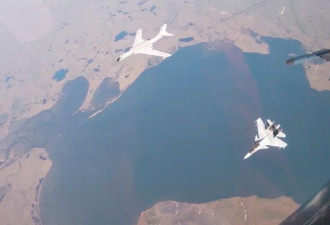 中俄轰炸机 遭美国加拿大战机拦截