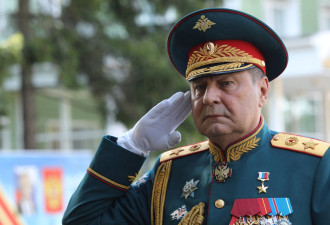 俄罗斯英雄沦为阶下囚！前国防部副部长贪污被捕