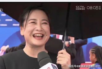 贾玲亮相巴黎奥运红毯！被采访后自信大笑，没有复胖只有惊艳！