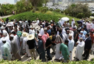 哈尼亚在卡塔尔下葬，大量飞往中东航班被取消