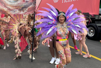 惊艳！多伦多市长邹至蕙盛装参与加勒比狂欢节游行