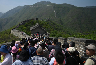 中国希望以旅游业为重点 带动服务业发展