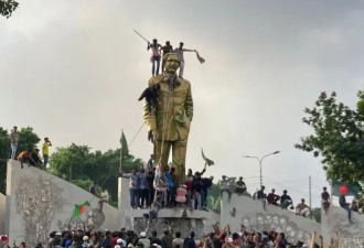 “你骂我是孟奸，我却看你是国贼”