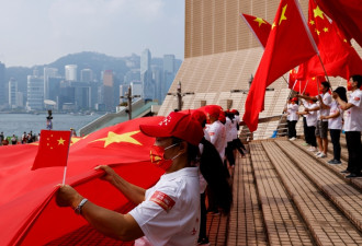 港人纷纷离开家园 大陆人填补空缺？