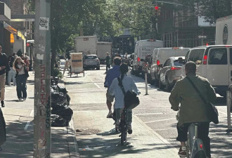 黄磊陪女儿纽约街头骑车！有钱人都往国外跑